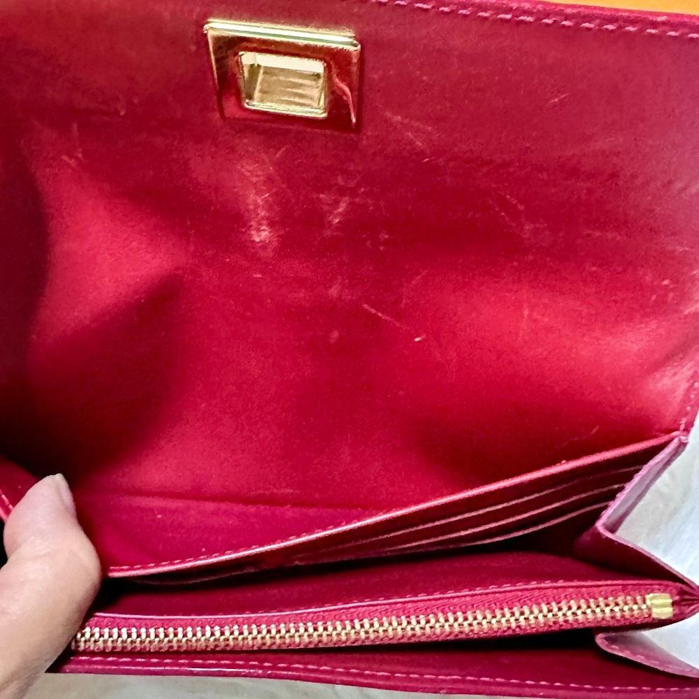 Authentic Louis‎ Vuitton Red Vernis 2 Fold Wallet - Picture 6 of 6